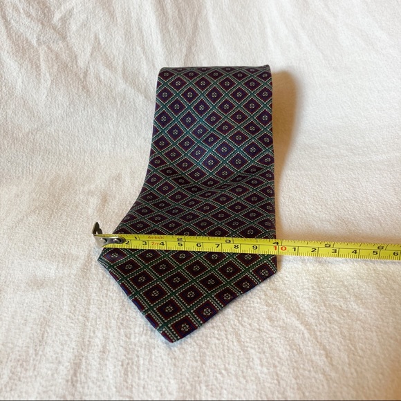 FREE IF BUNDLED Stafford Neck Tie Rosette & Diamond 100% Silk One Size OS EUC - Picture 2 of 5